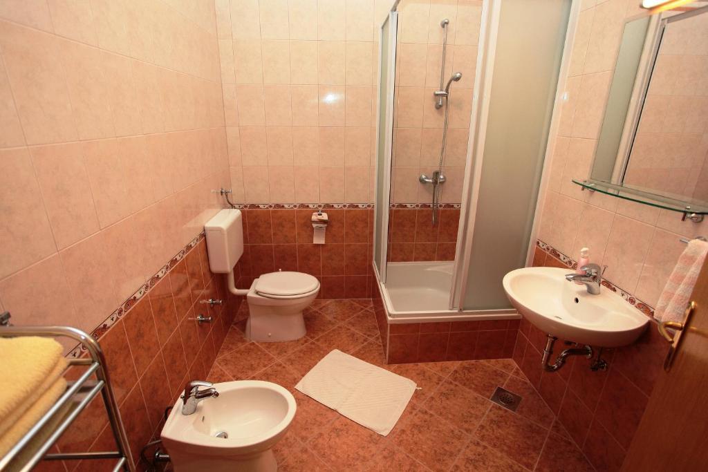Apartments Akmadzic Makarska Exterior foto