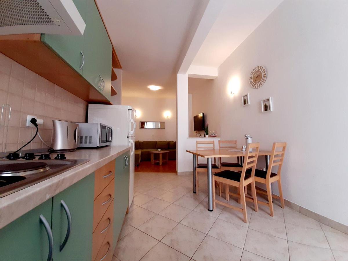 Apartments Akmadzic Makarska Exterior foto