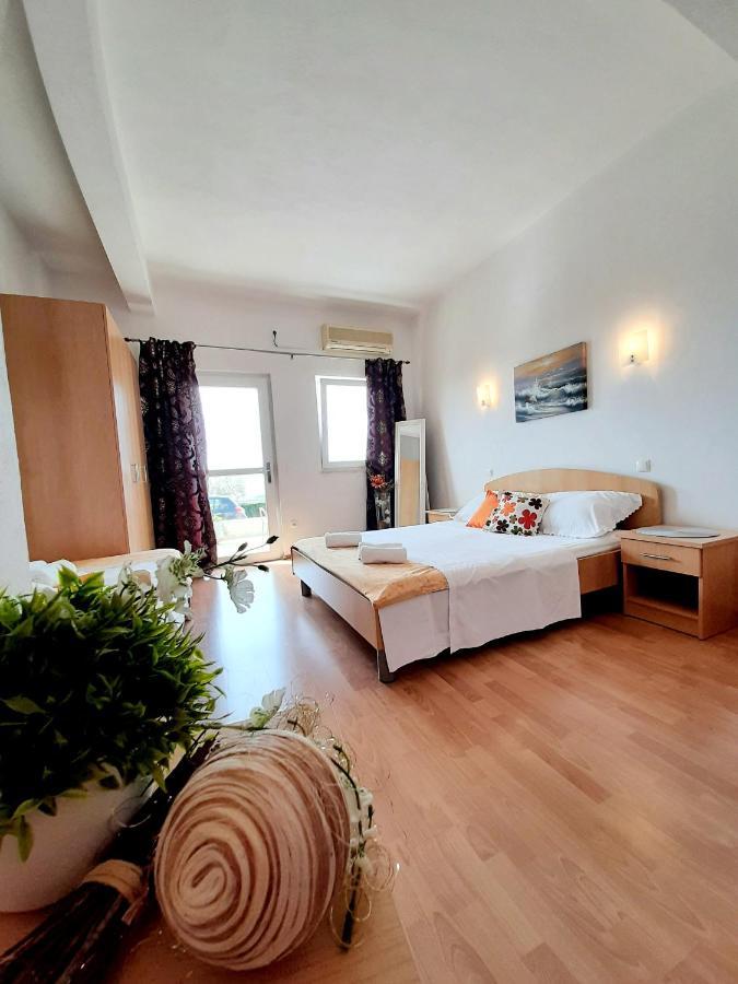 Apartments Akmadzic Makarska Exterior foto